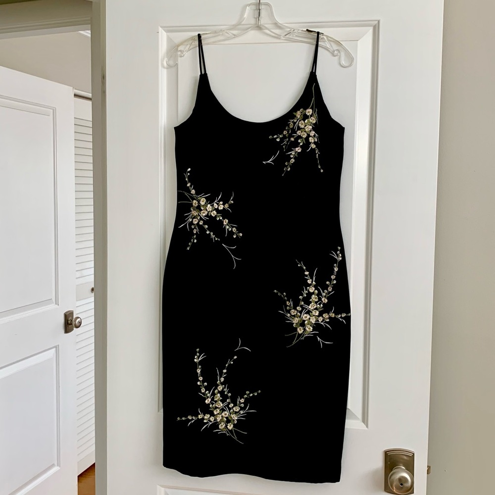 Maggy London sz 10 floral embroidered black midi dress prom wedding cocktail